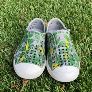 Native banana leaf shoes